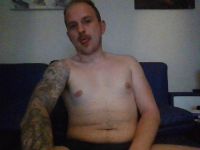 Lekker webcam sexchatten met andyzndy1234  uit Limburg