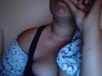 Lekker webcam sexchatten met ebonyella  uit Breda